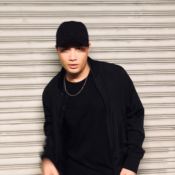 Meet your Posher, Simon - Picture 1 of 1